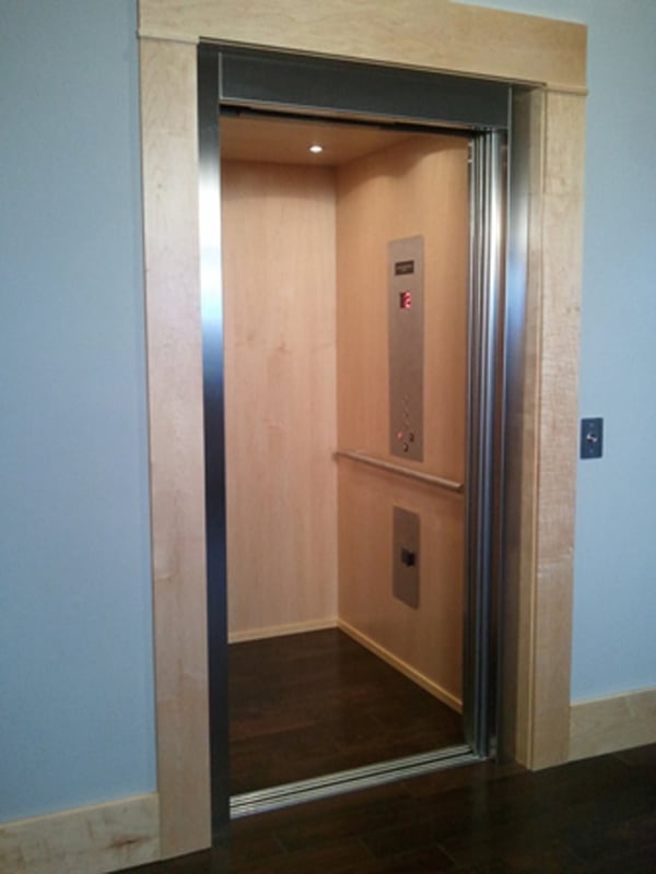 Automatic Sliding Door Elevator